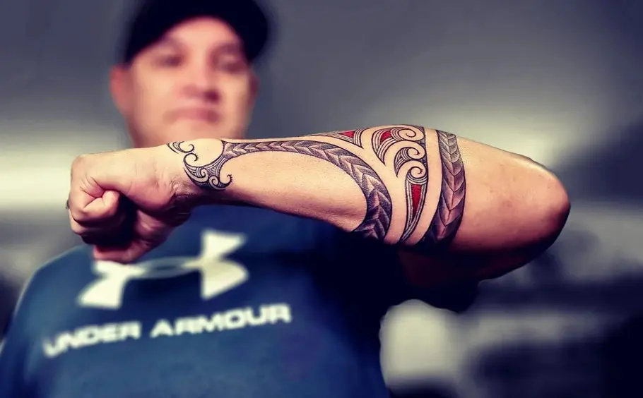 Inked and Wrapped: Stunning Forearm Tattoos that Wrap Around